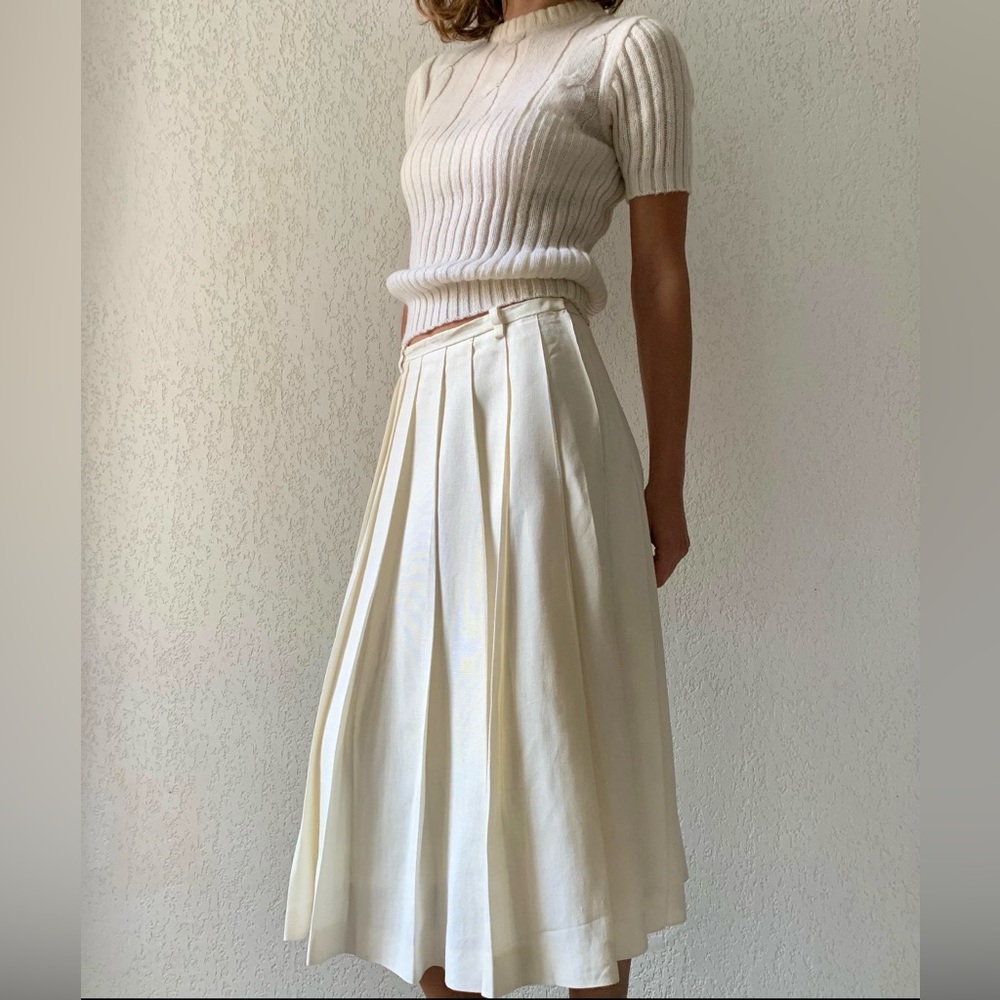 Elegant Cream Pleated Skirt